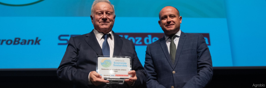 Agrobío recibe el premio a la Reduccion de la Huella de Carbono